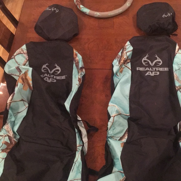 Seat covers - Picture 1 of 4